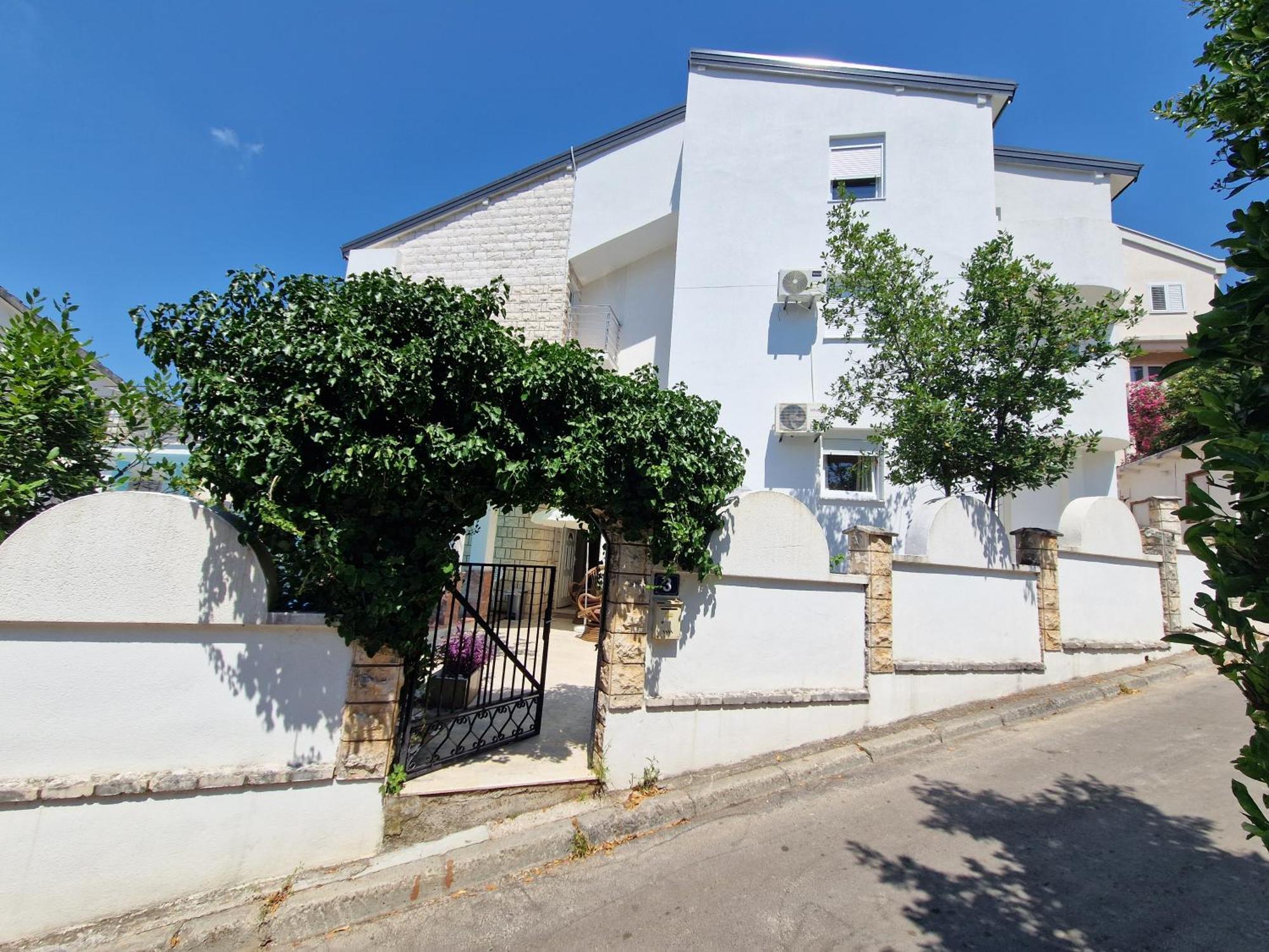 Villa Golf Budva Exteriör bild