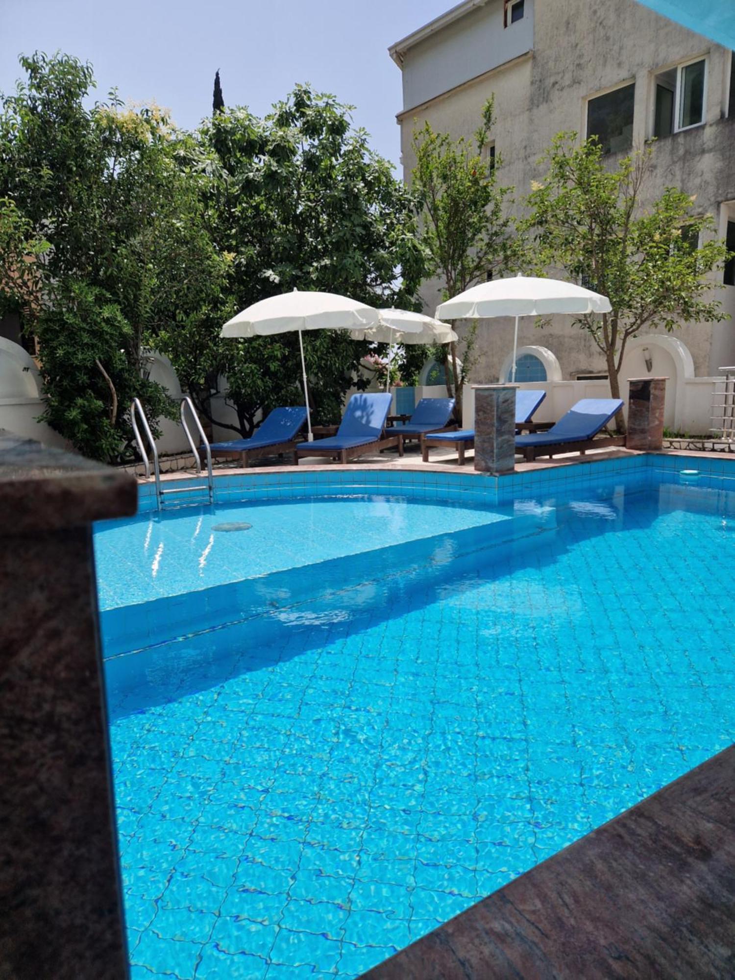 Villa Golf Budva Exteriör bild