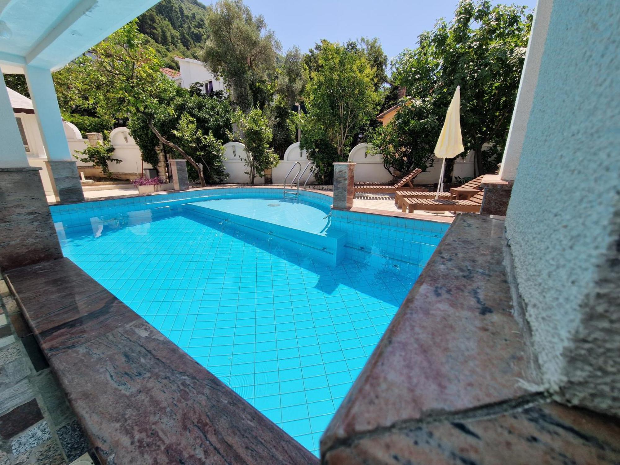 Villa Golf Budva Exteriör bild