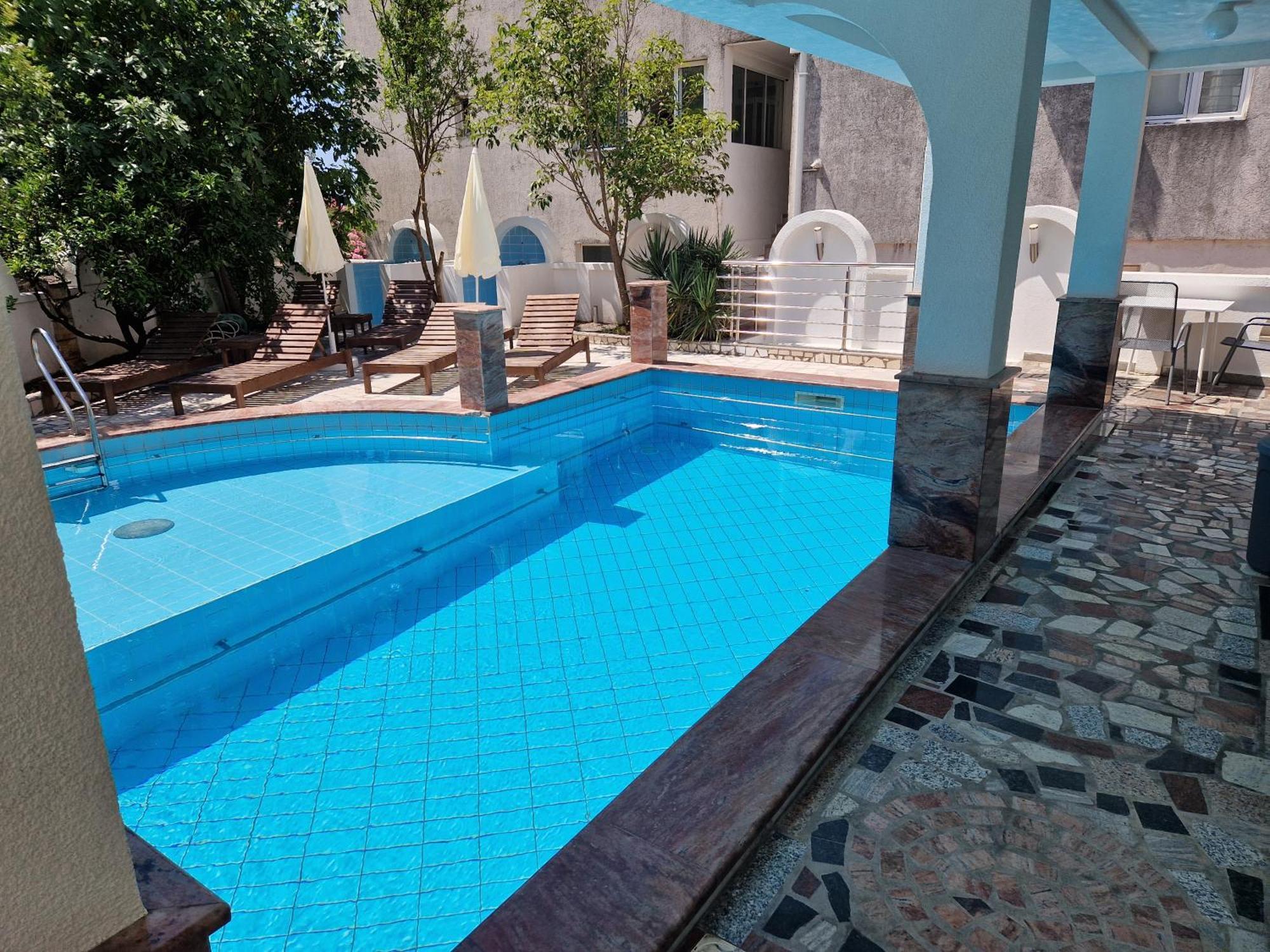 Villa Golf Budva Exteriör bild
